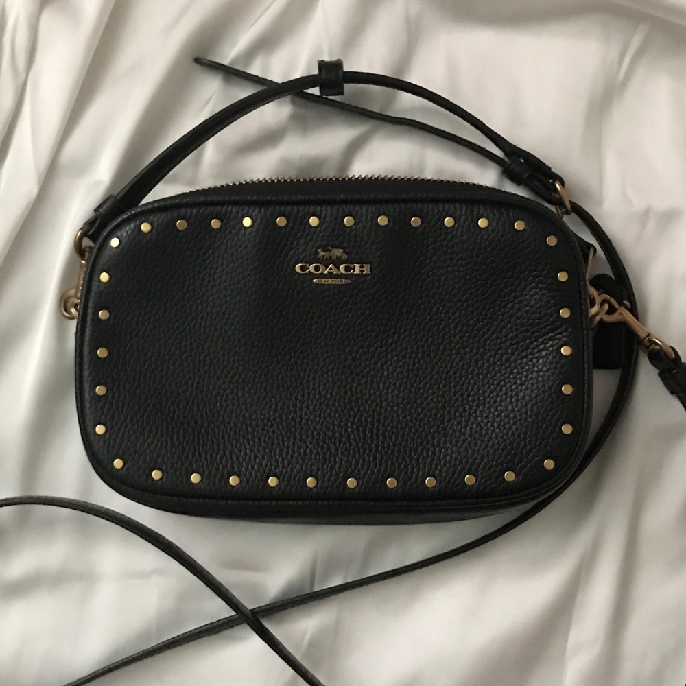 🎉Flash Sale COACH🖤 Black Pebbled Crossbody